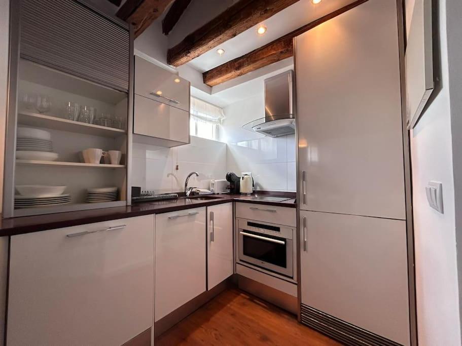 Emblematic Flat In Madrid Central - Arenal Exterior photo